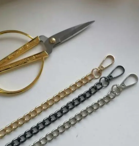 27.0342 Chain with snap hook